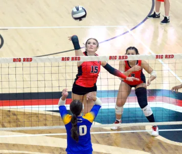 Big Red takes momentum, tops Central